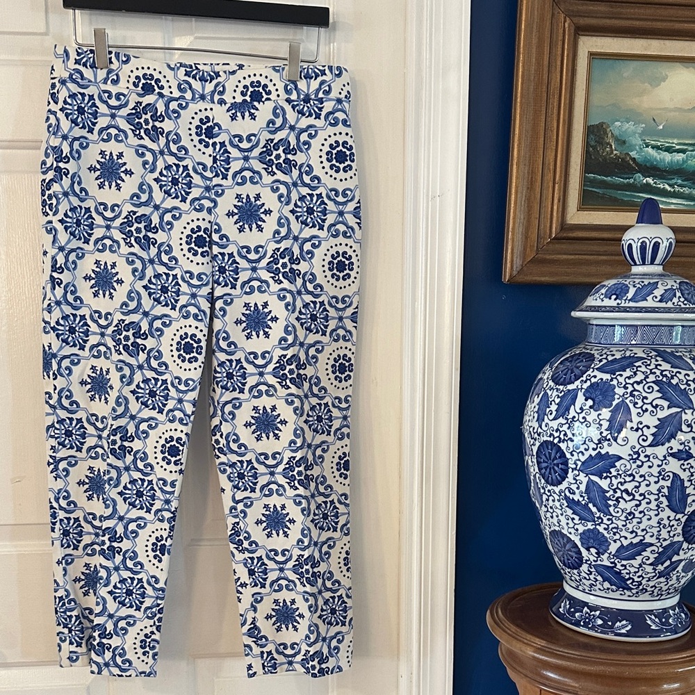 NWOT Women’s Talbots Heritage Blue & White Cropped Pants Size 8